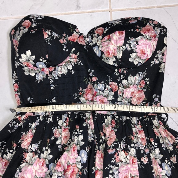 Strapless Floral Dress - like new (only worn once) - Picture 7 of 12
